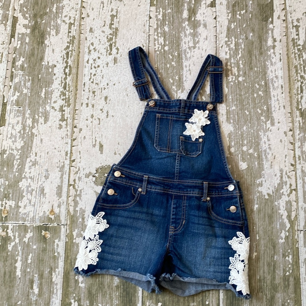 Overall shorts